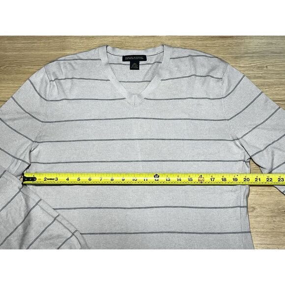 Banana Republic Luxury Blend Men's Sweater Sz Large V Neck Silk Cotton Cashmere - Picture 6 of 13